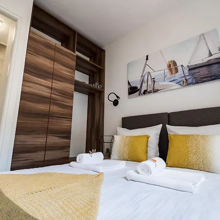 Mobile 33 Resort